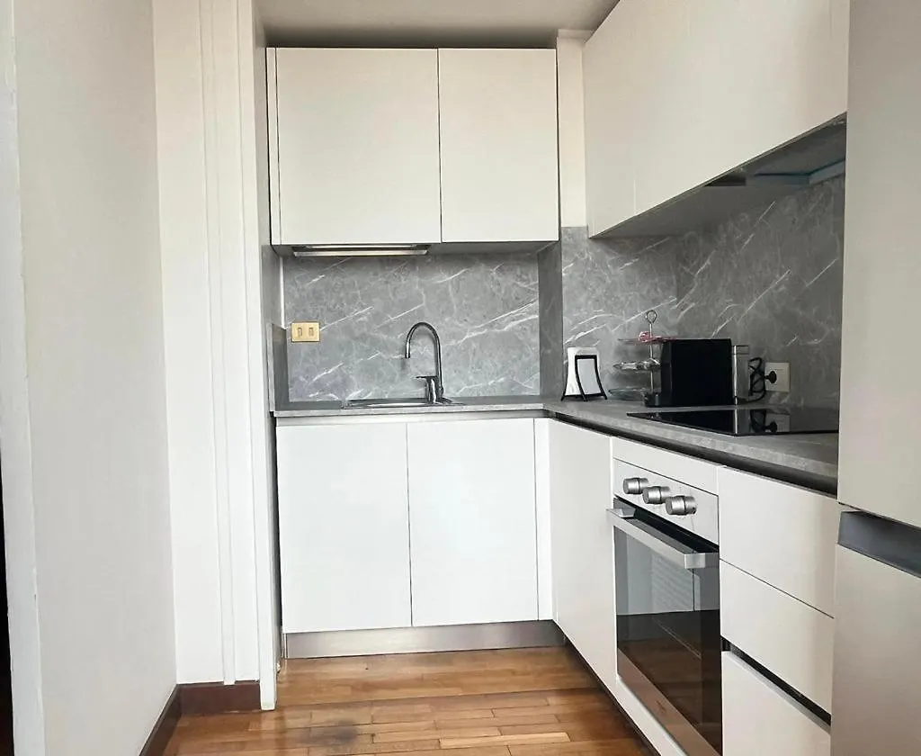 Milan Royal Suites - Centro Cadorna Apartment