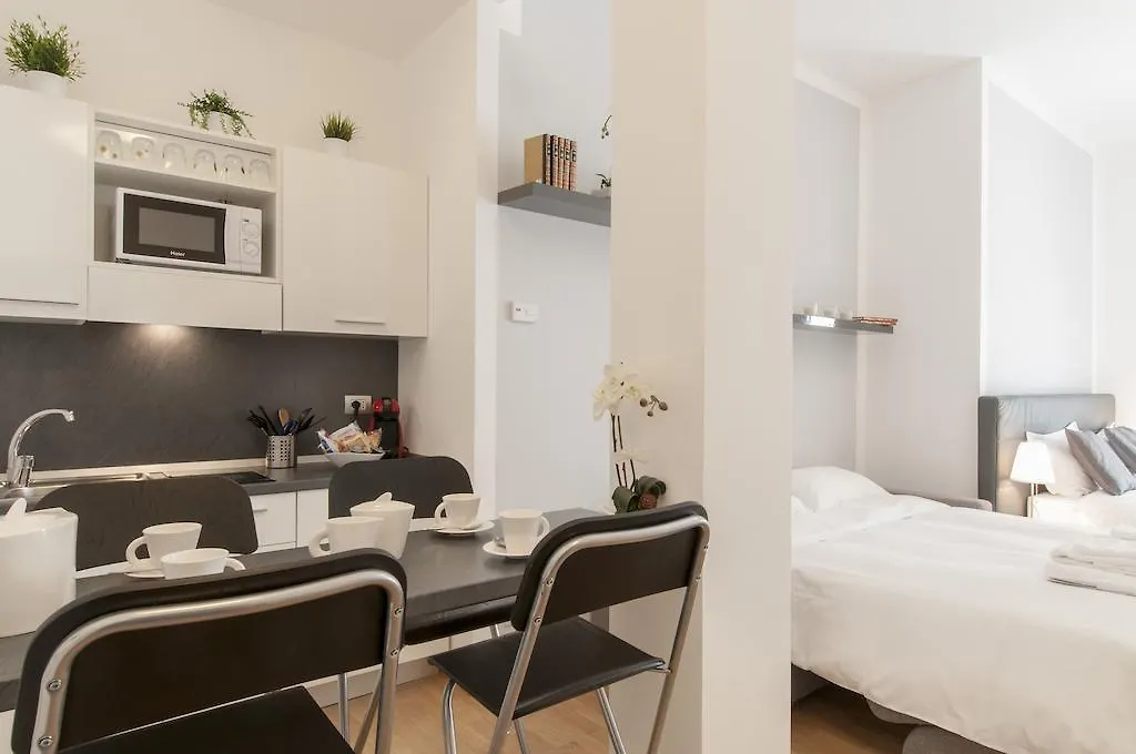 Apartment Milan Royal Suites - Centro Cadorna